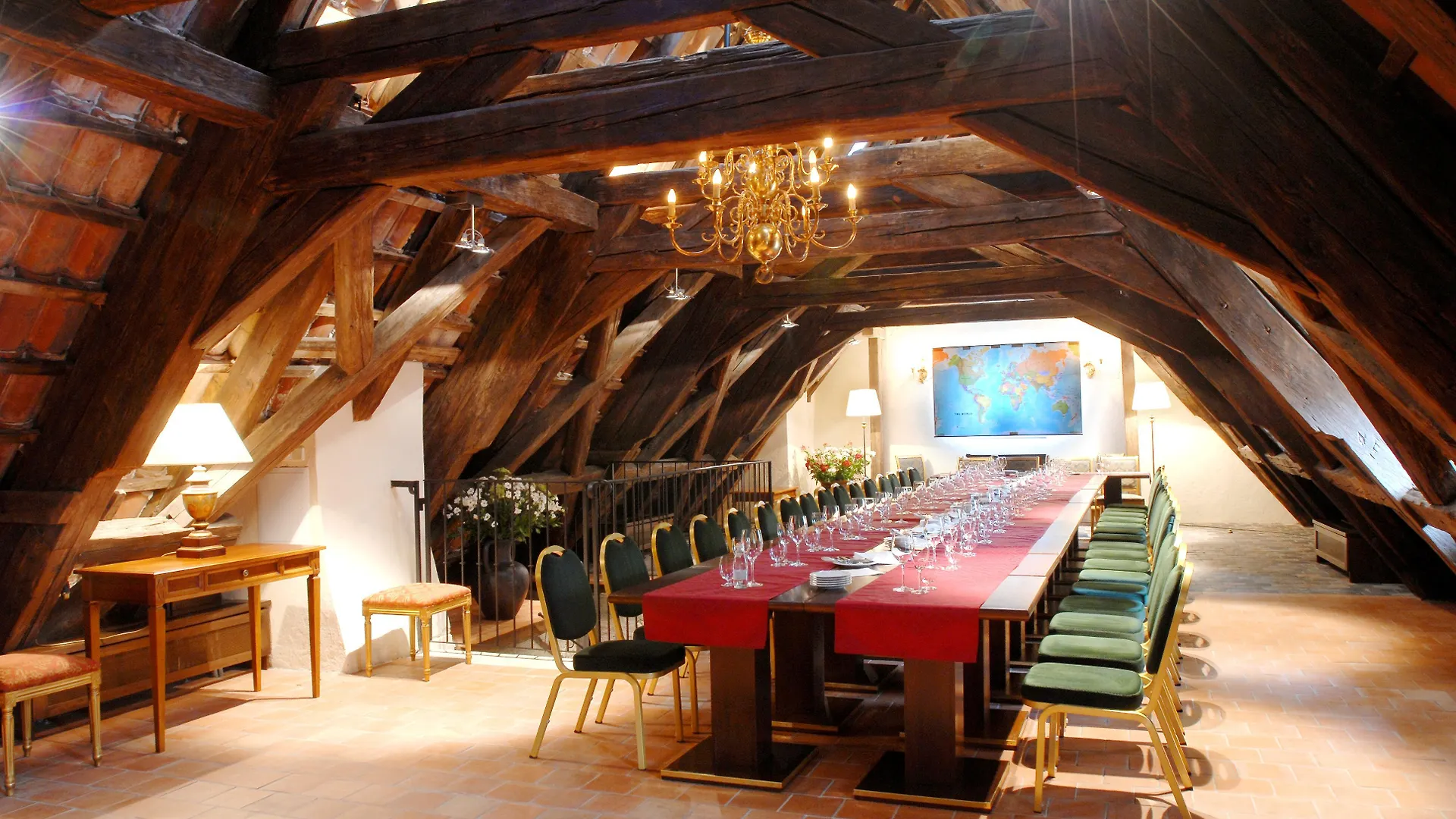 Appia Hotel Residences Praga 4*,