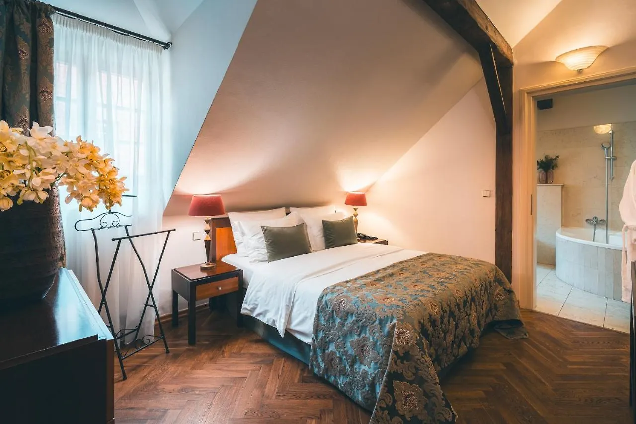 Appia Hotel Residences Praga 4*,  República Checa