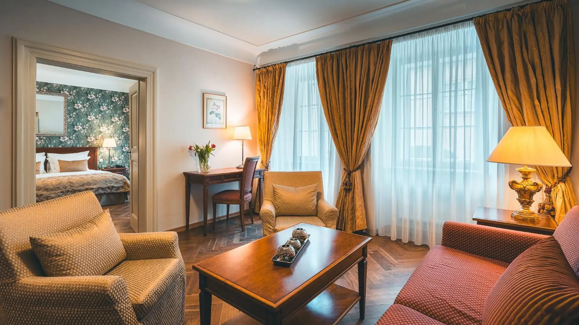 Appia Hotel Residences Praga 4*,